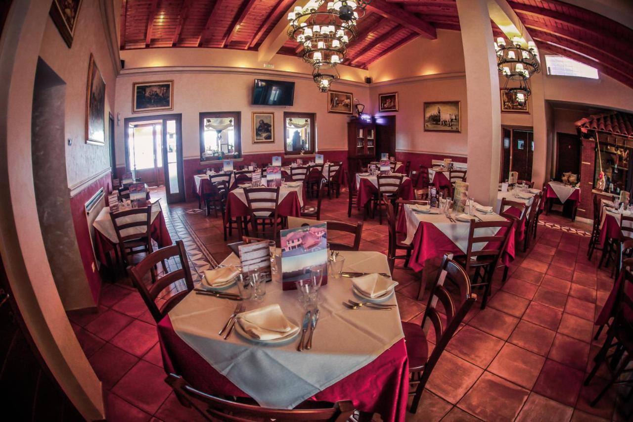 Agriturismo Ciociaro " Il Colle " Hotel Ristorante เชปราโน ภายนอก รูปภาพ