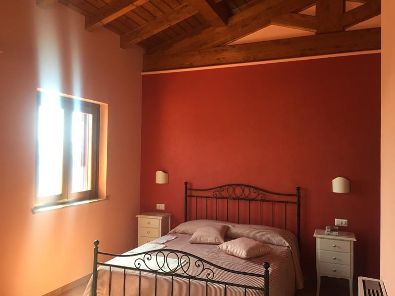 Agriturismo Ciociaro " Il Colle " Hotel Ristorante เชปราโน ภายนอก รูปภาพ