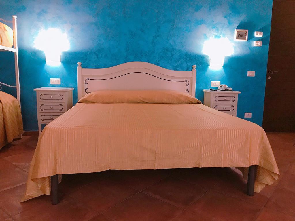 Agriturismo Ciociaro " Il Colle " Hotel Ristorante เชปราโน ภายนอก รูปภาพ