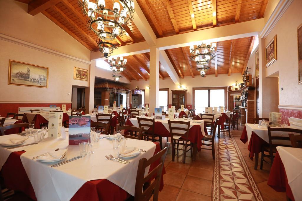 Agriturismo Ciociaro " Il Colle " Hotel Ristorante เชปราโน ภายนอก รูปภาพ