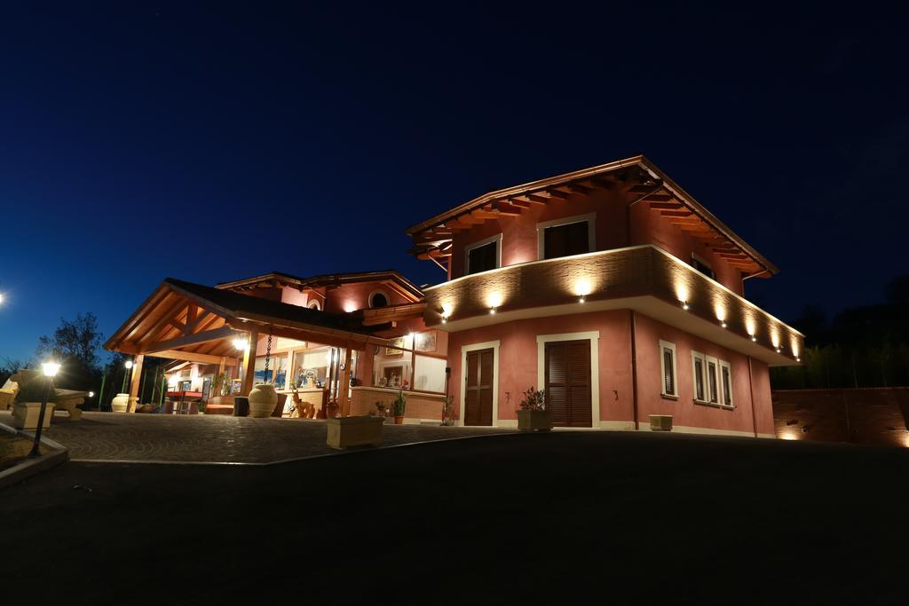 Agriturismo Ciociaro " Il Colle " Hotel Ristorante เชปราโน ภายนอก รูปภาพ