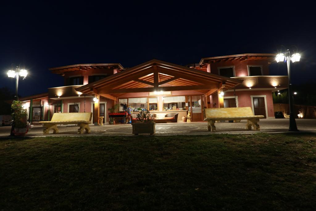 Agriturismo Ciociaro " Il Colle " Hotel Ristorante เชปราโน ภายนอก รูปภาพ